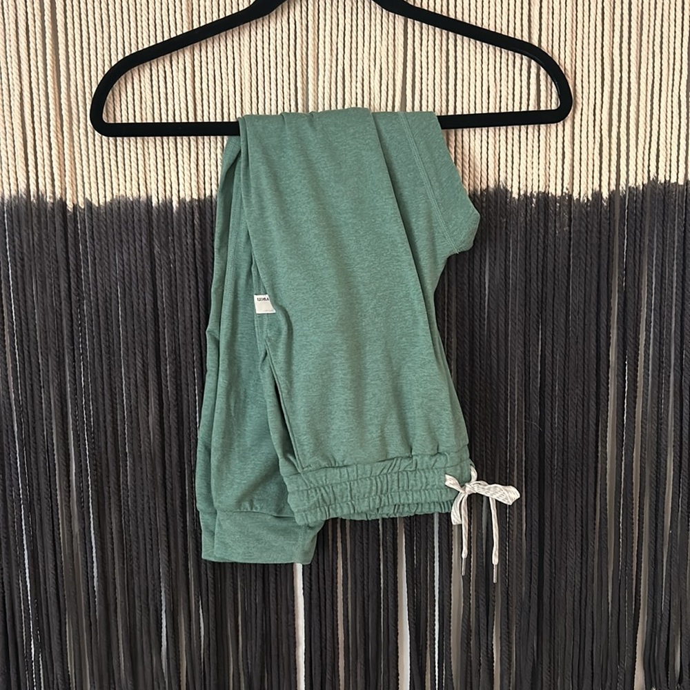 Vuori joggers
